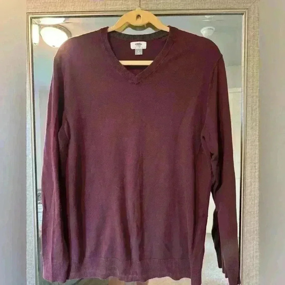 Men’s Maroon Sweater - Picture 1 of 2